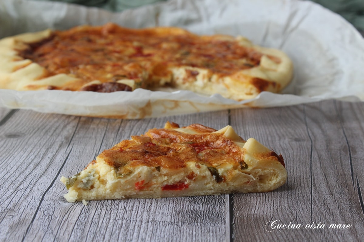 Tarta salada de cuatro quesos
