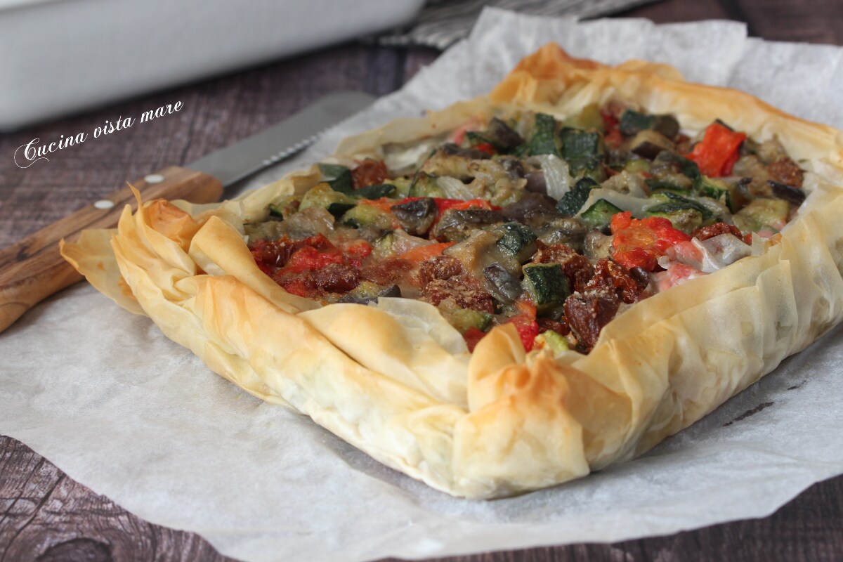 Tarta salada de pasta filo y verduras