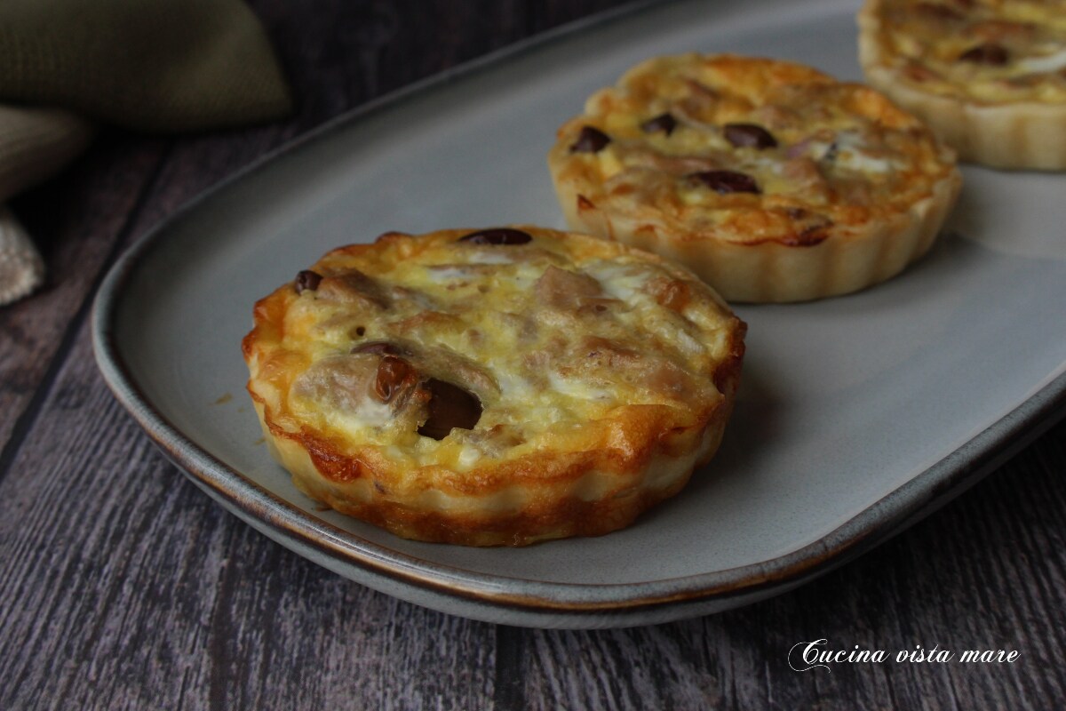 Tartaletas de atún y aceitunas