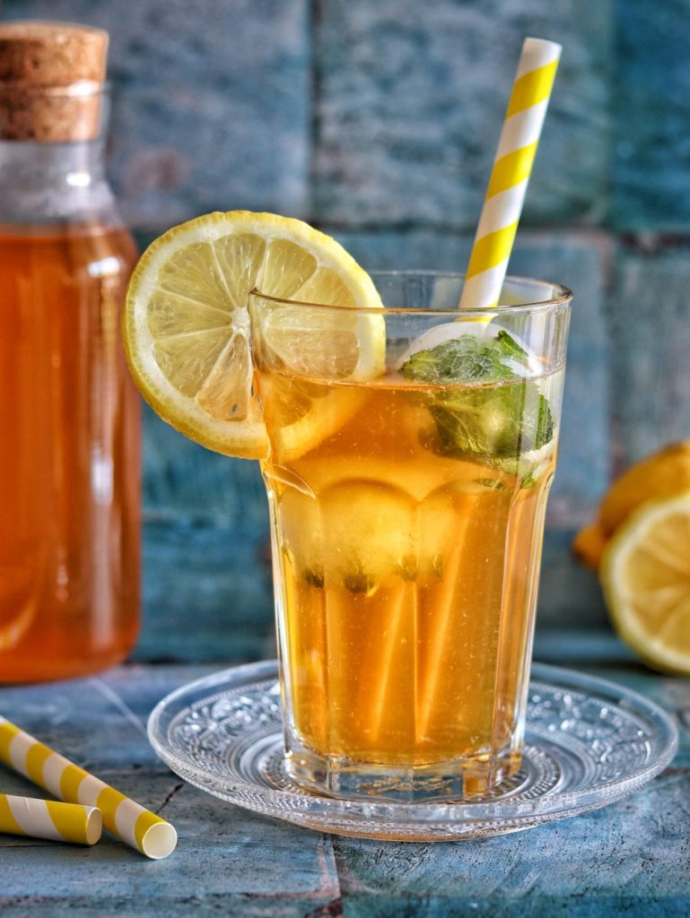 Té frío con limón