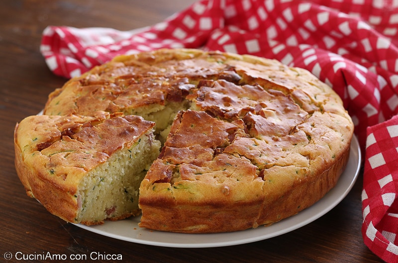 Torta suave vacía nevera