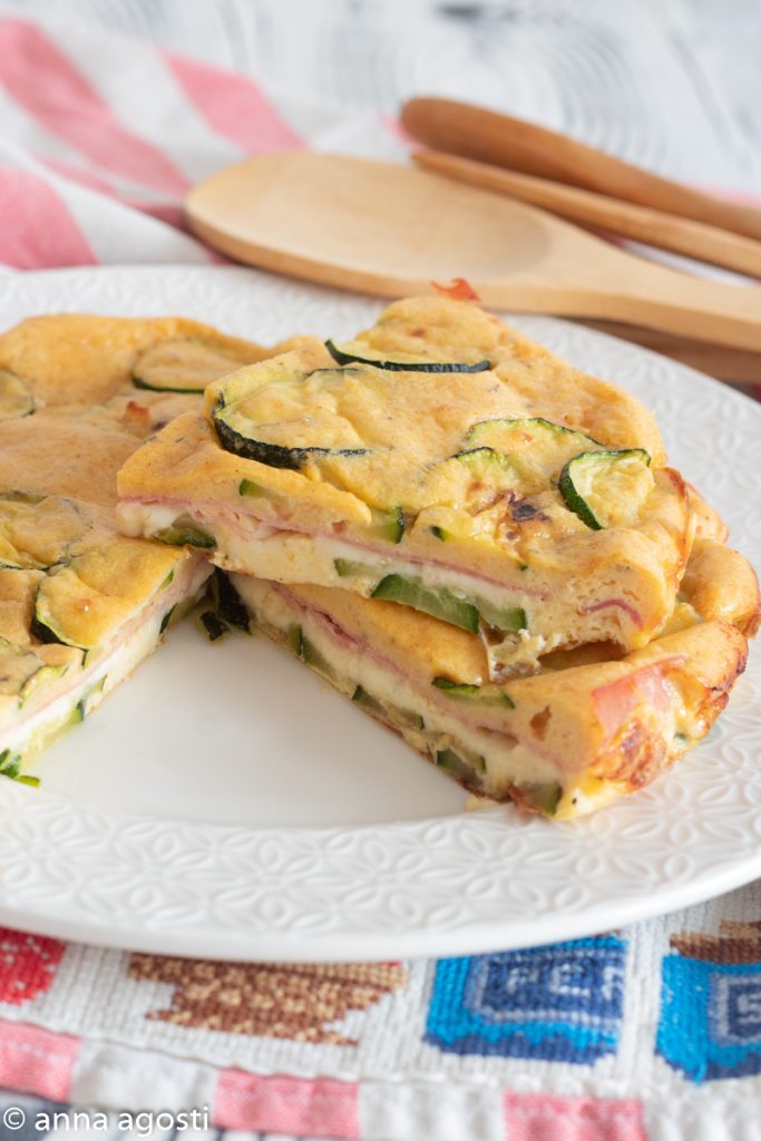 Tortilla de calabacín rellena al horno
