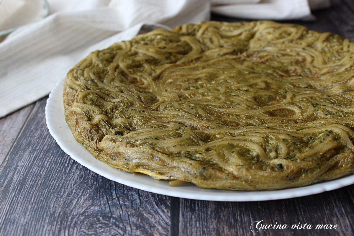Tortilla de pasta al pesto