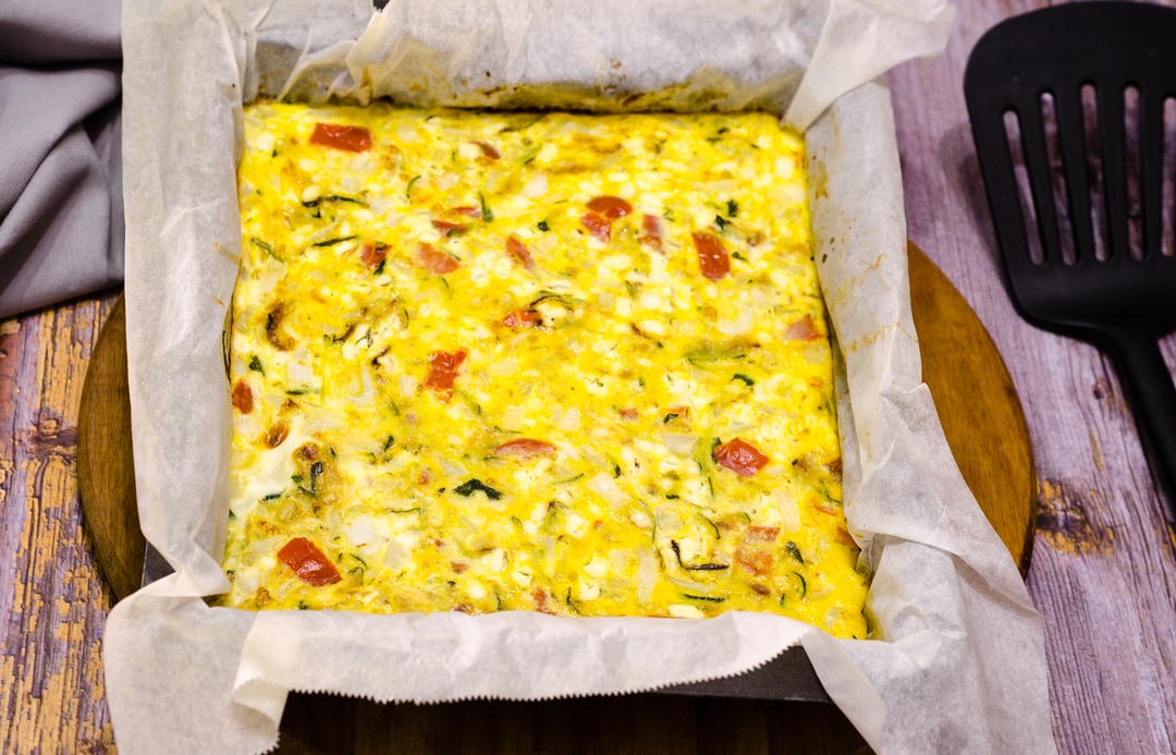 Tortilla cocinada en freidora de aire, ¡fácil y lista en pocos minutos!