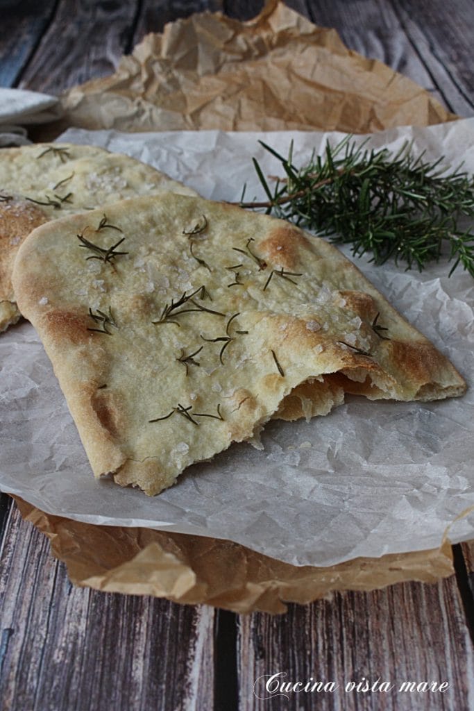 Tortita crujiente al romero Cocina vista al mar