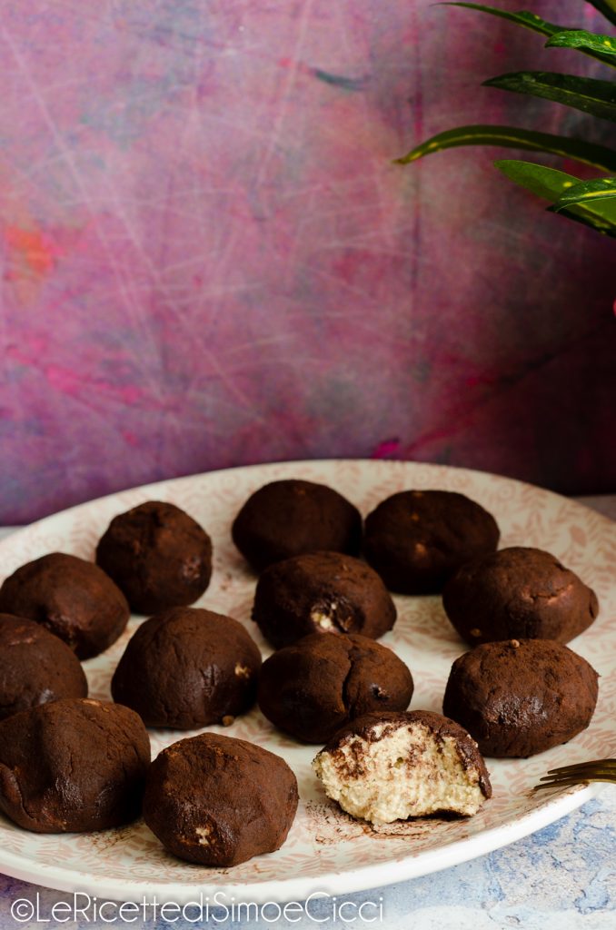 Trufas de tiramisú o bolitas de tiramisú sin cocción, cremosas y deliciosas