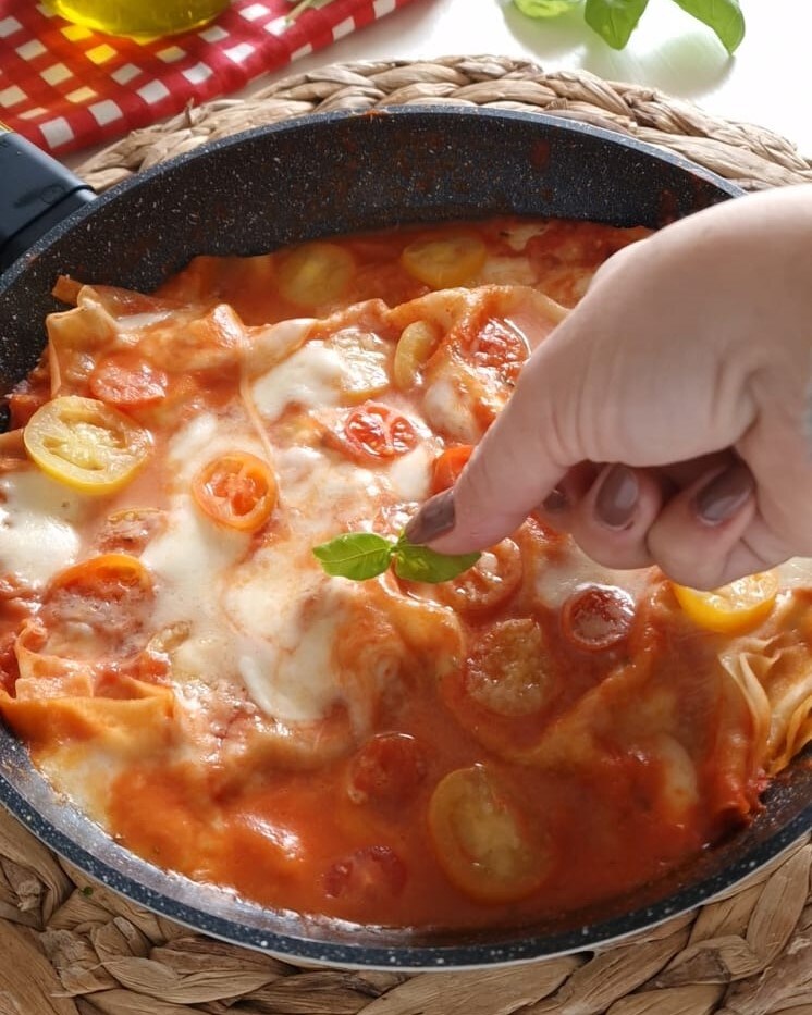 Lasaña en sartén a la caprese