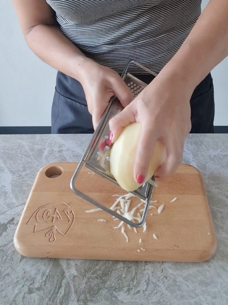 rallar las patatas