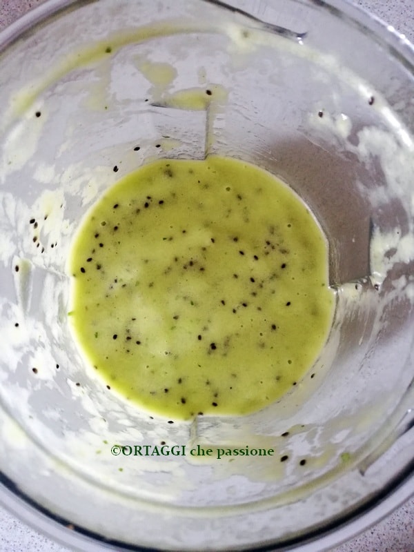 kiwi picado a crema