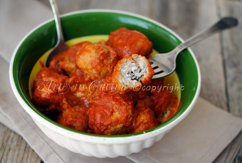 Albóndigas de boquerones y atún en salsa
