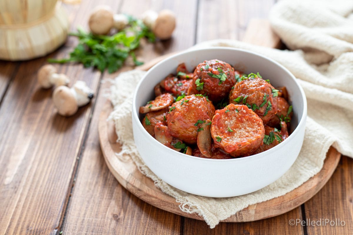 Albóndigas de carne con salsa de champiñones