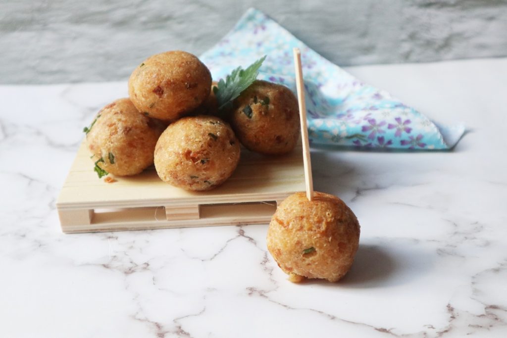 Albóndigas de pan fritas
