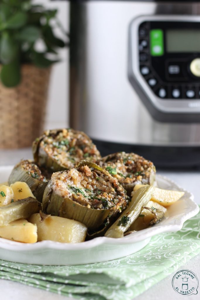 alcachofas rellenas y gratinadas con patatas cocidas en la olla a presión eléctrica