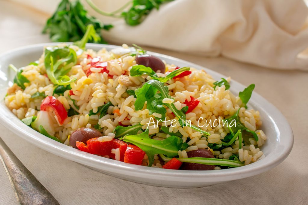 Arroz con pimientos en ensalada