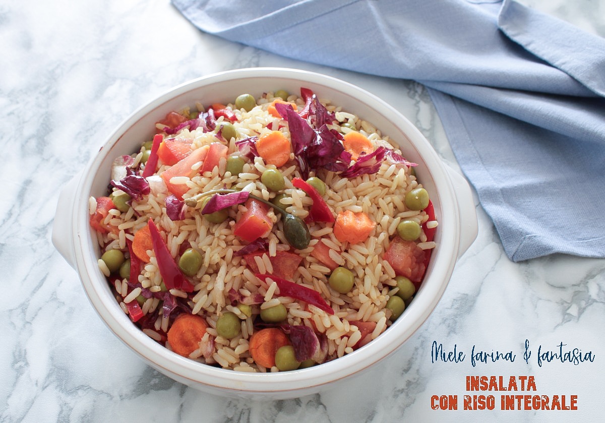 Ensalada de arroz integral con verduras