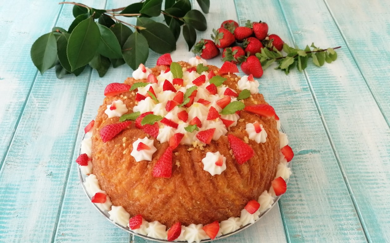Babà con FRESAS SUAVE Y DELICIOSO