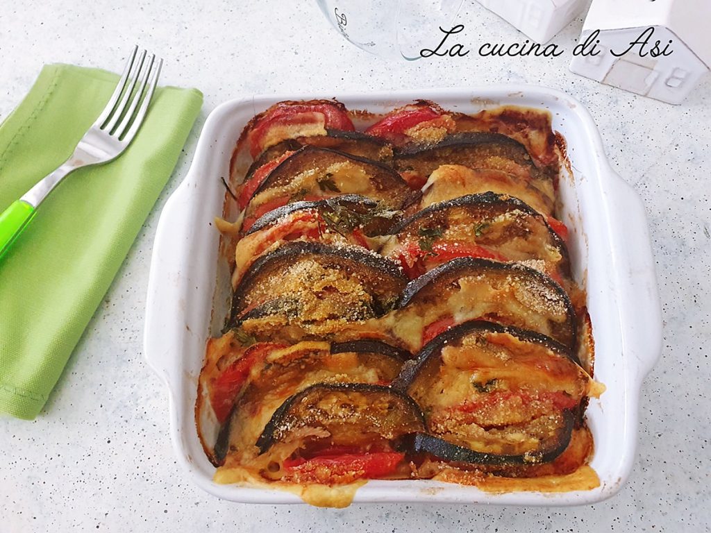 bandeja de berenjenas y tomates gratinados