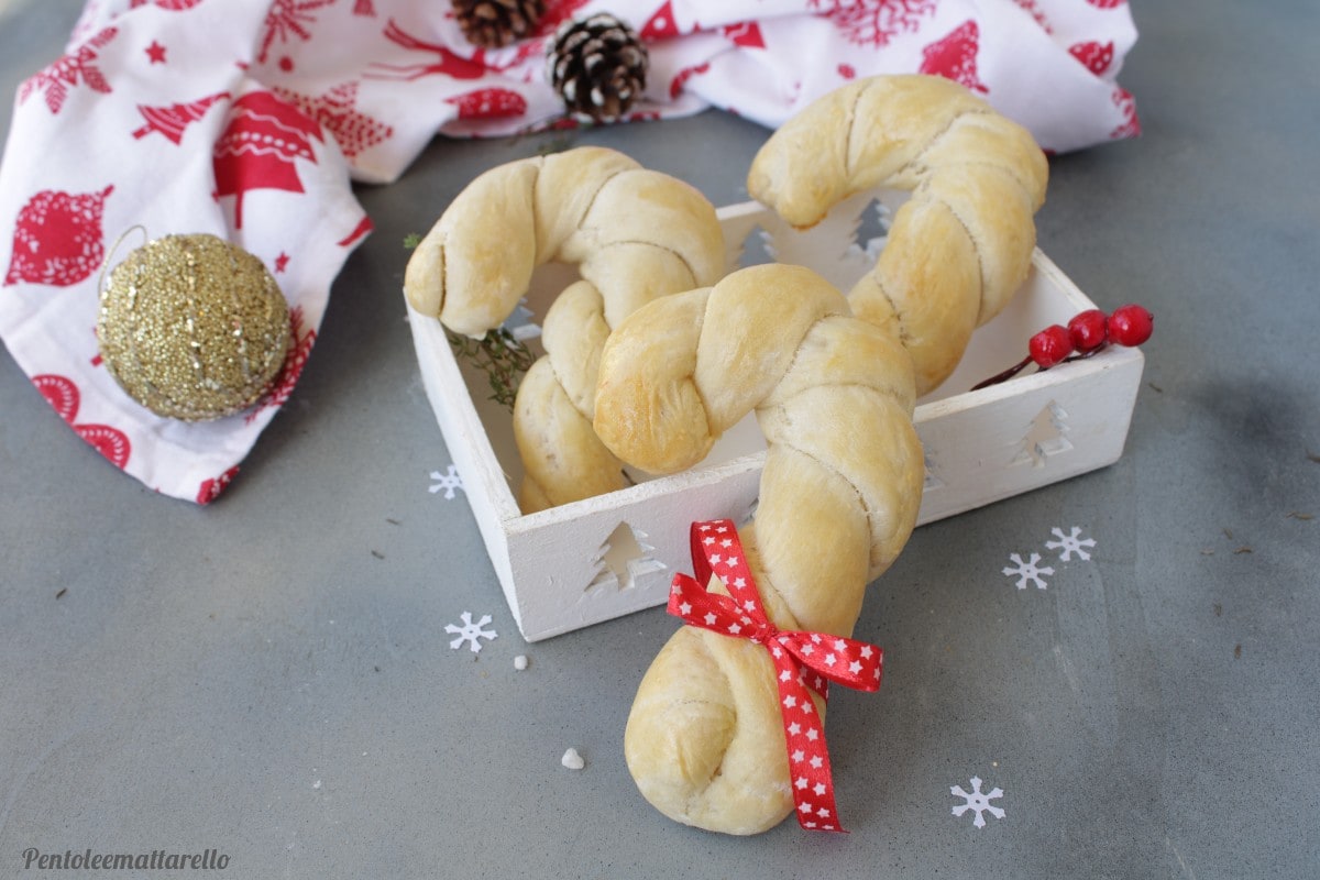 Bastones de pan navideños