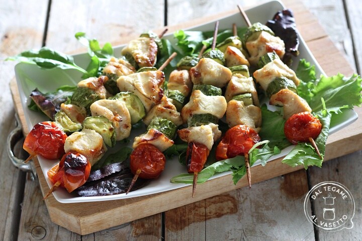 Brochetas de pollo al microondas