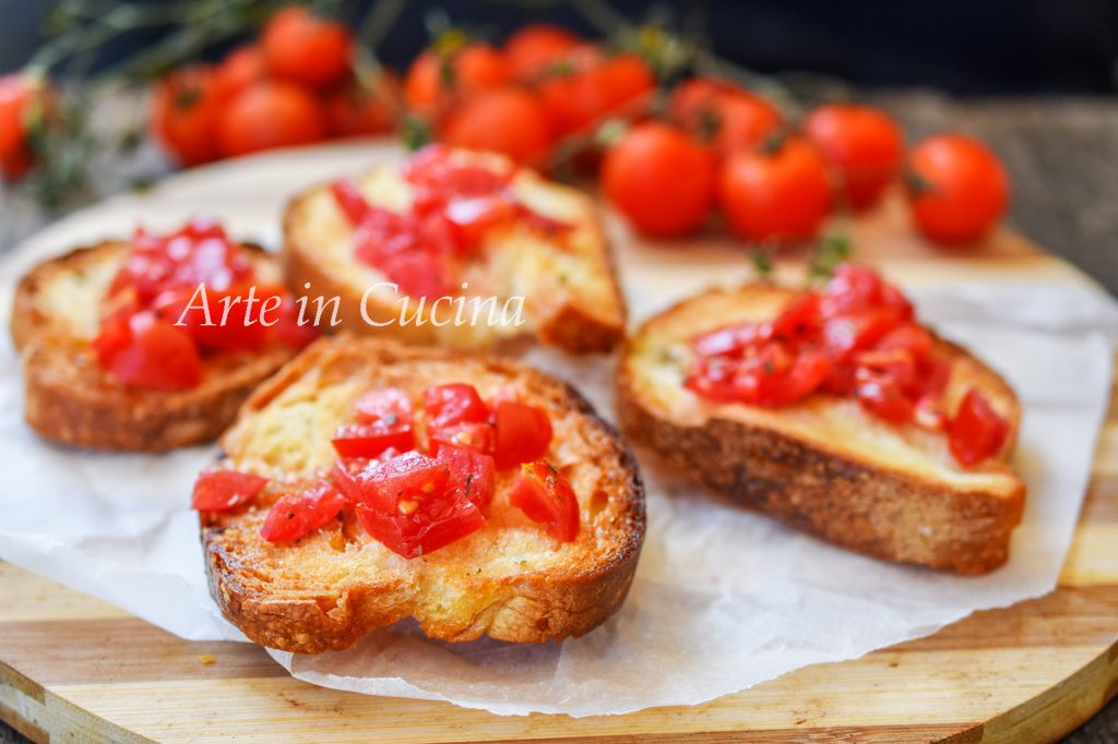 Bruschettas con tomate aperitivo típico