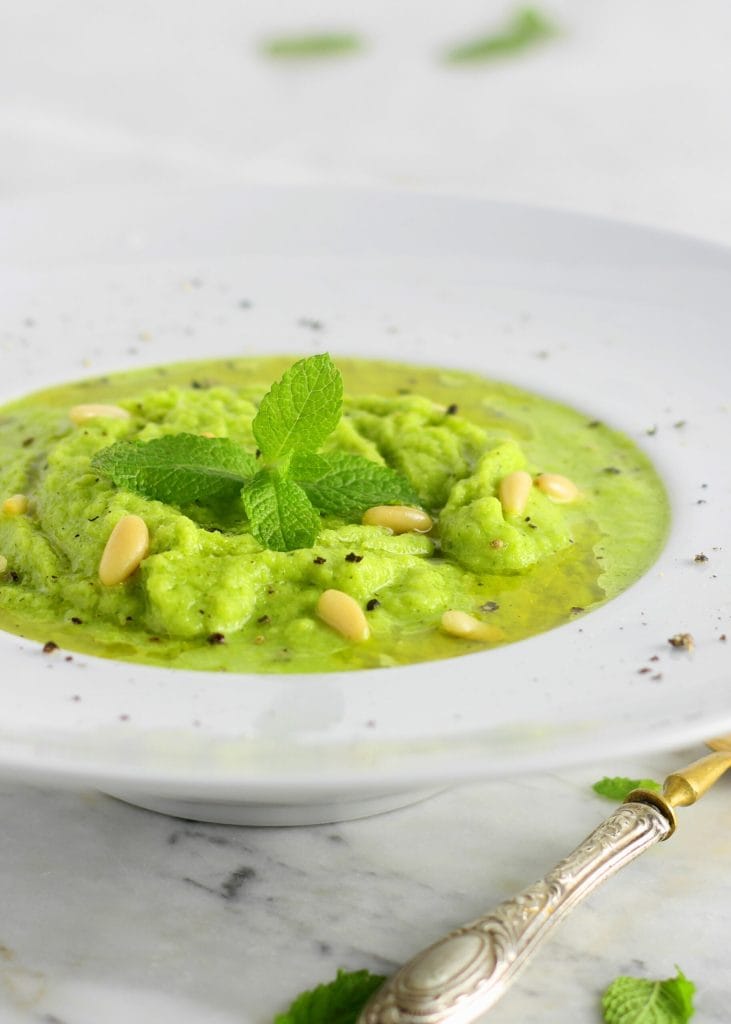 Crema fría de calabacines con menta