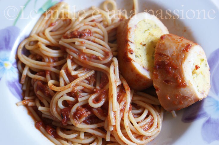 Rebanadas de calamar relleno con pasta