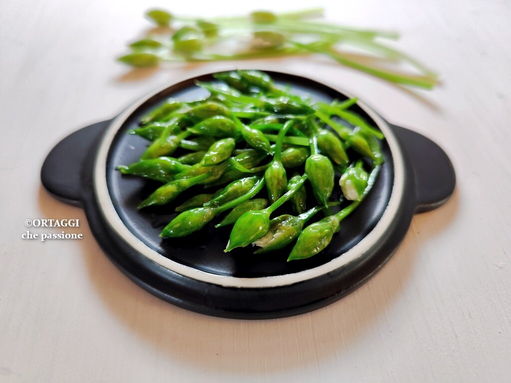 Capullos de ajo silvestre – cómo utilizarlos
