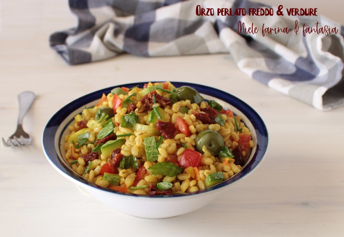 Ensalada de cebada perlada y verduras