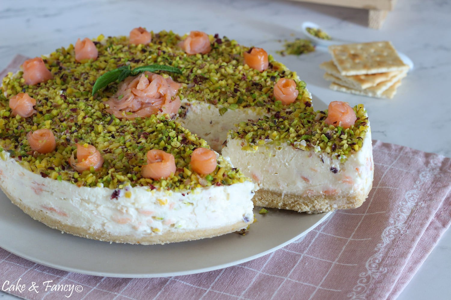 Cheesecake salada al salmón