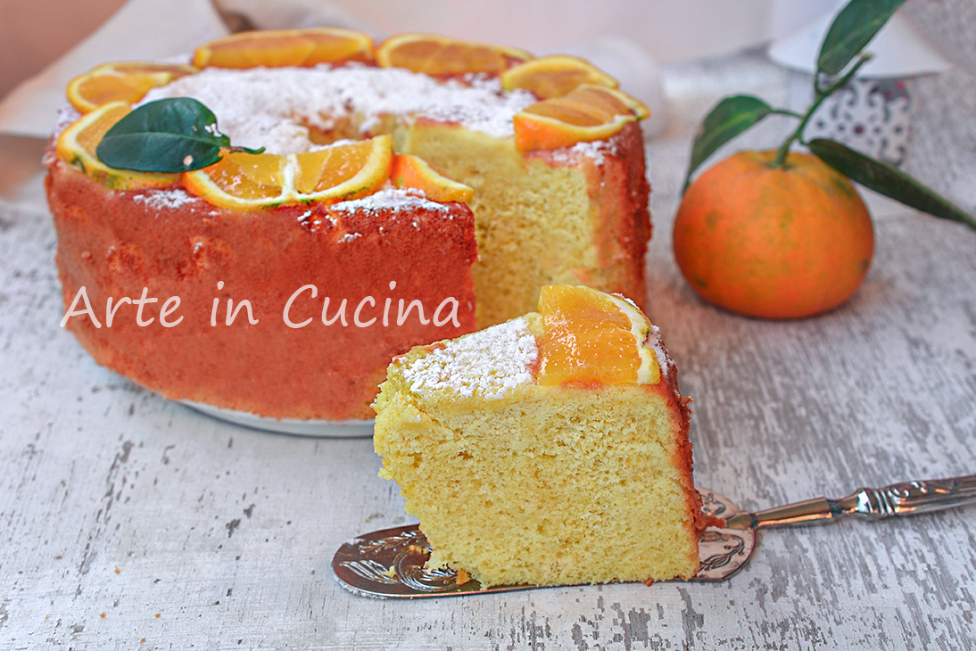 Chiffon cake de naranja dulce, alto y esponjoso