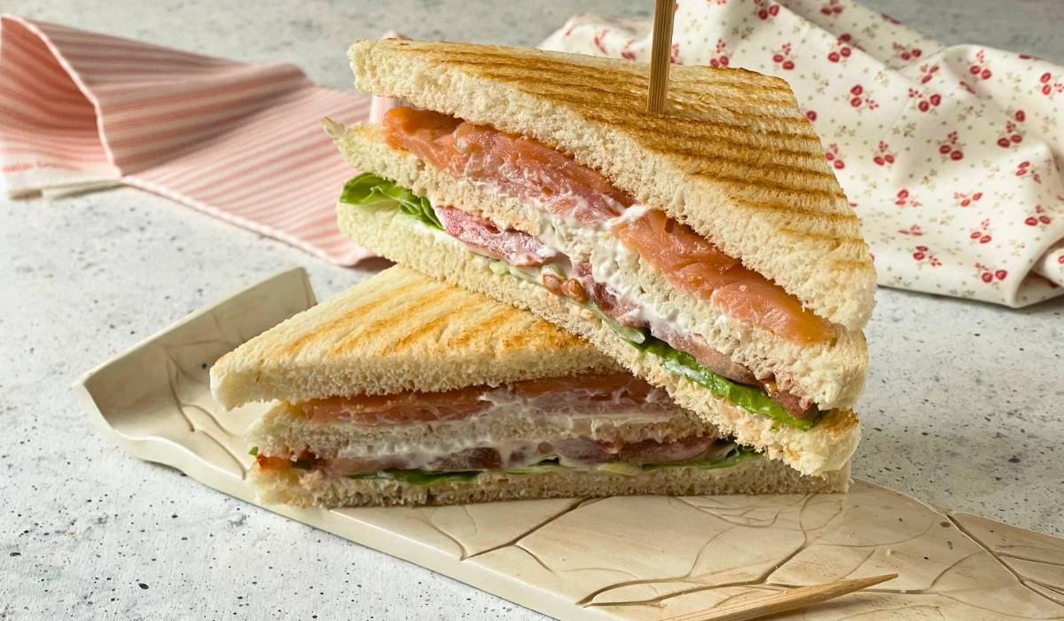 Club sandwich de salmón