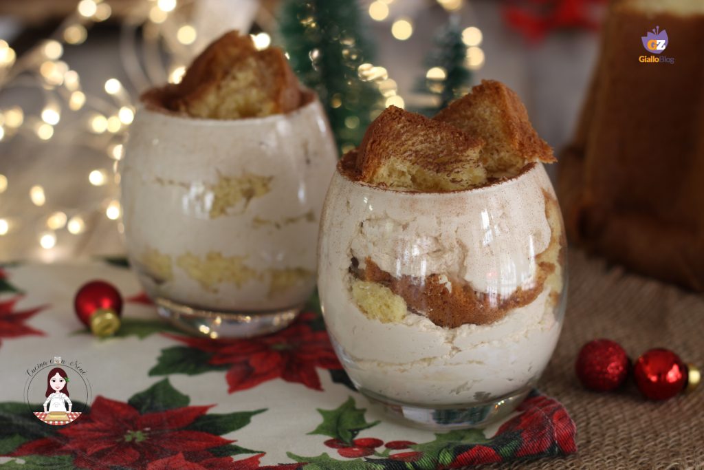 Copa de Navidad de pandoro y mascarpone