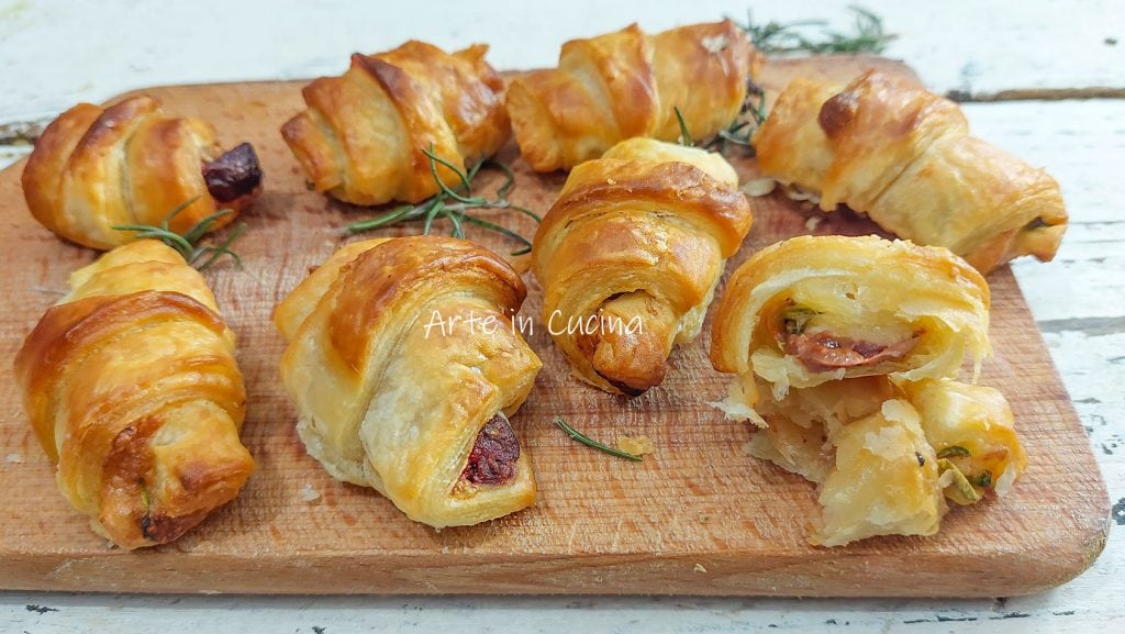 CROISSANTS de HOJALDRE a la mediterránea