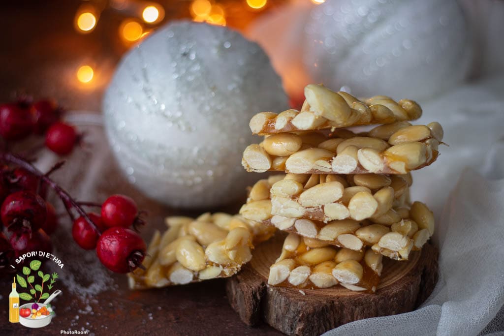 Turrón de almendra crujiente con miel fácil y rápido