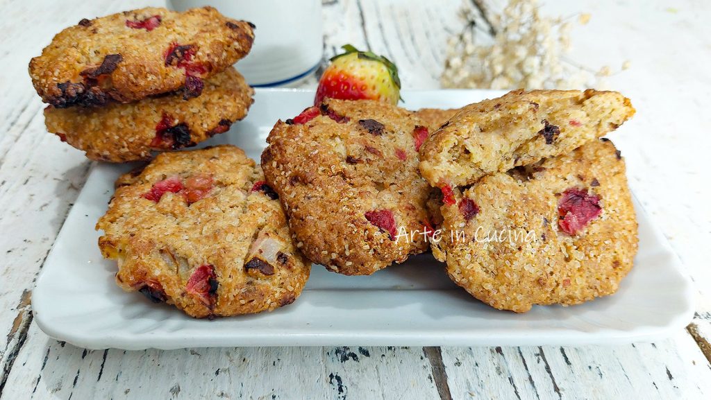 CRUMBL COOKIES FRESAS y chocolate