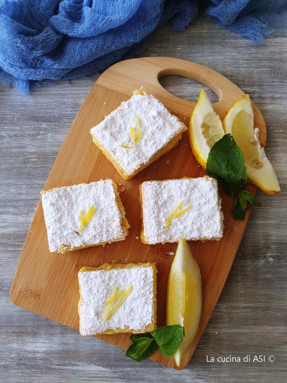 Diplomáticos con crema de limón en porciones individuales