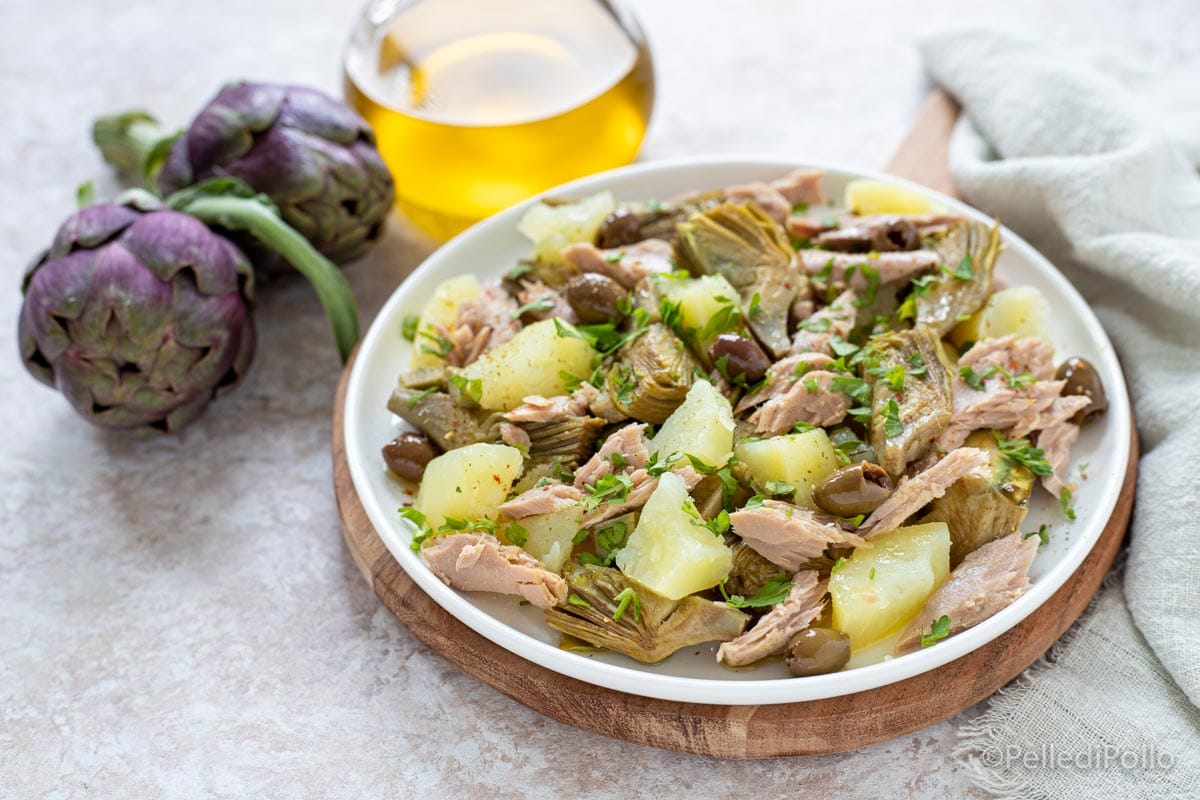 Ensalada de alcachofas con atún y patatas
