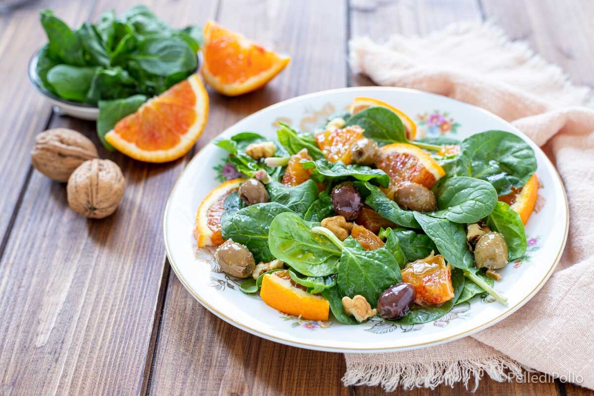 Ensalada de espinacas con naranjas y nueces