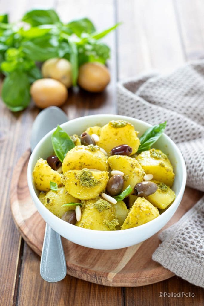 ensalada de patatas cocidas con pesto genovés