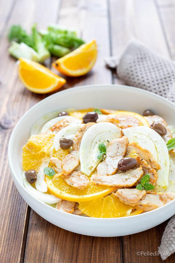ensalada de hinojos, naranjas y pollo