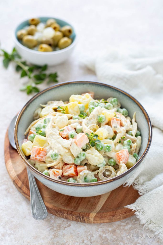 ensalada de pollo rusa