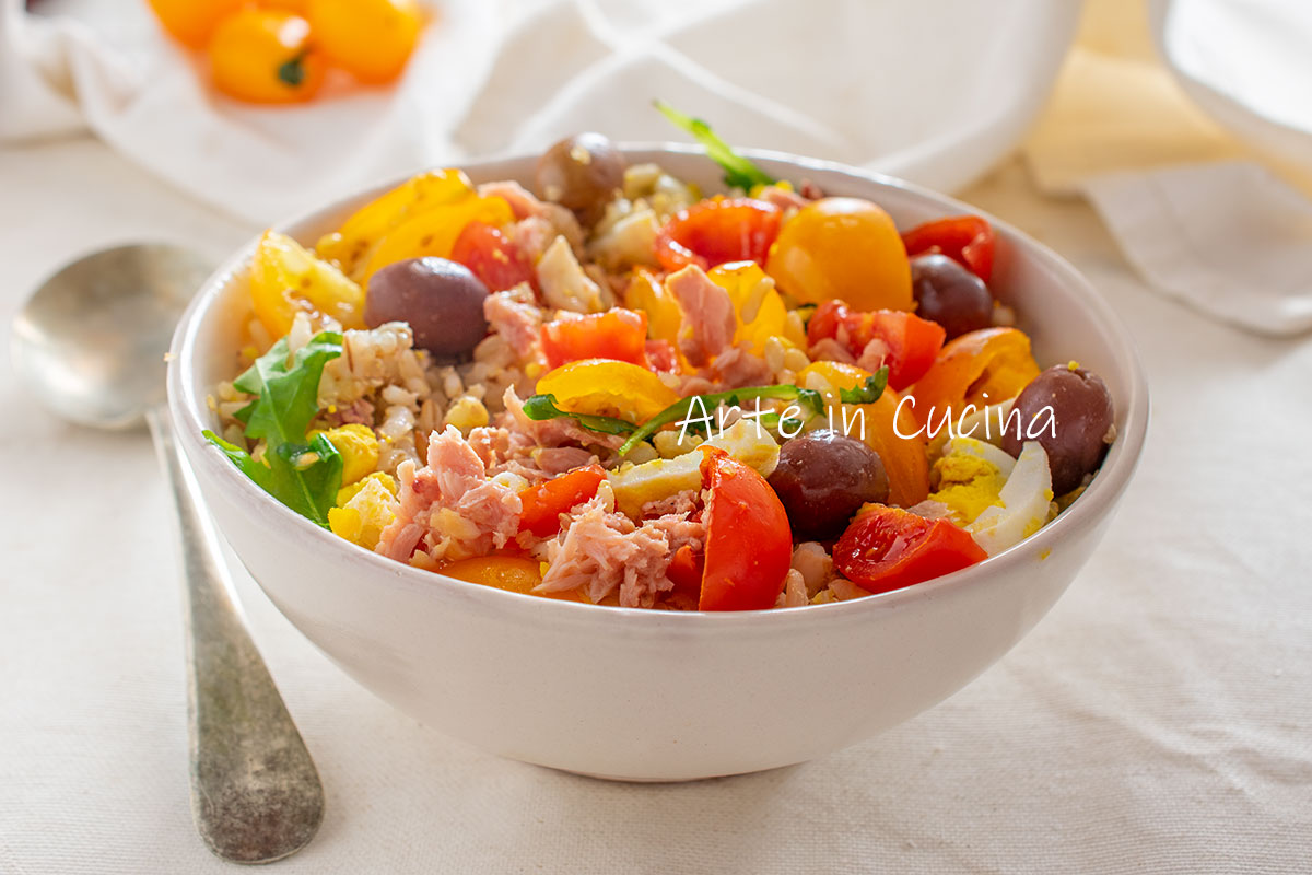 Ensalada de cereales y arroz fría