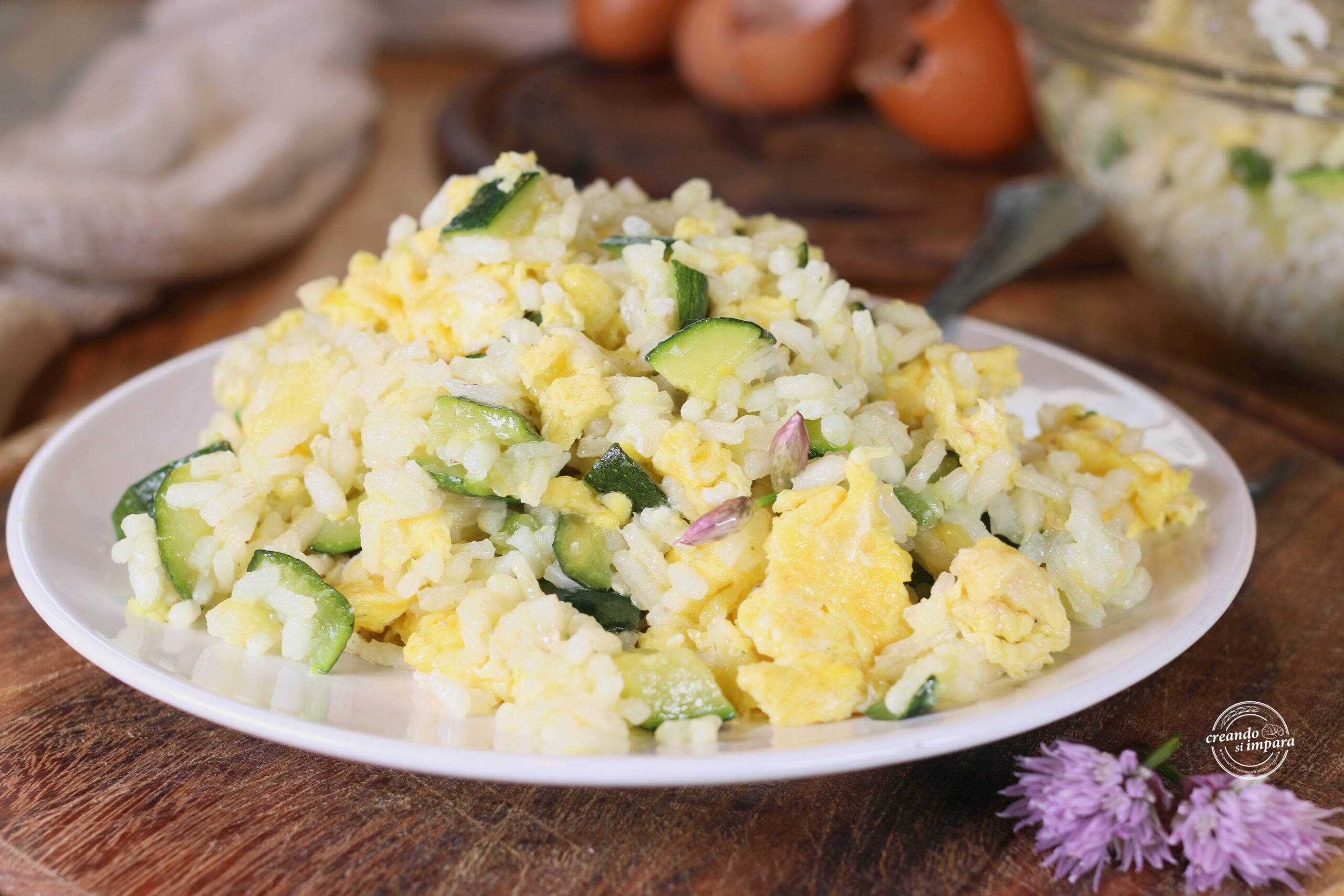 Ensalada de arroz con calabacines y huevos