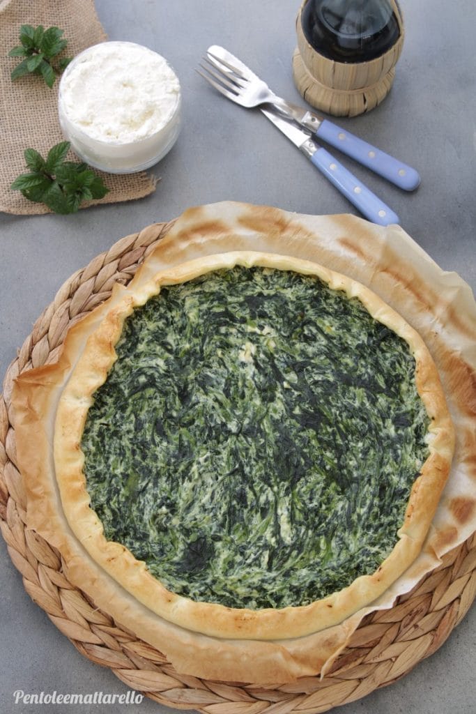 Tarta salada con espinacas y ricotta