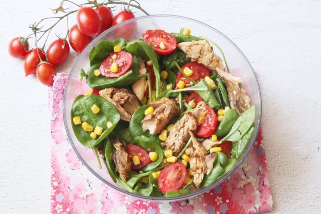 Ensalada fresca de espinacas