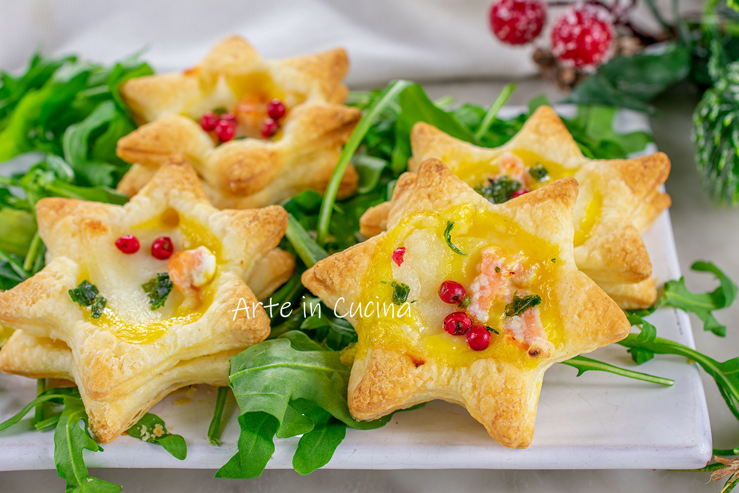 Estrellas de hojaldre con salmón y bechamel