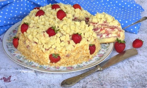 Tarta mimosa con fresas