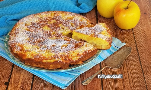 Tarta de manzana y pasas en sartén