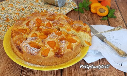 Tarta con albaricoques frescos