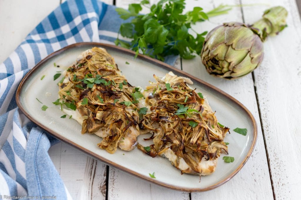 filetes de lubina en costra de alcachofas